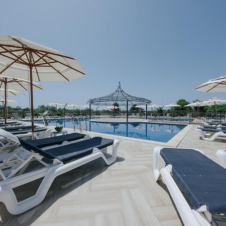 Imperial Family Resort 울친 외부 사진