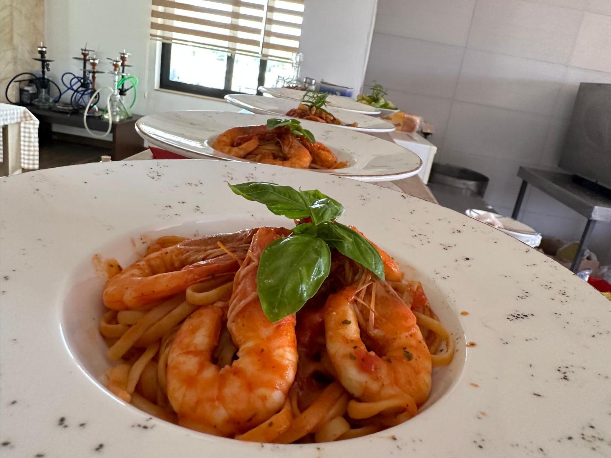 Imperial Family Resort 울친 외부 사진