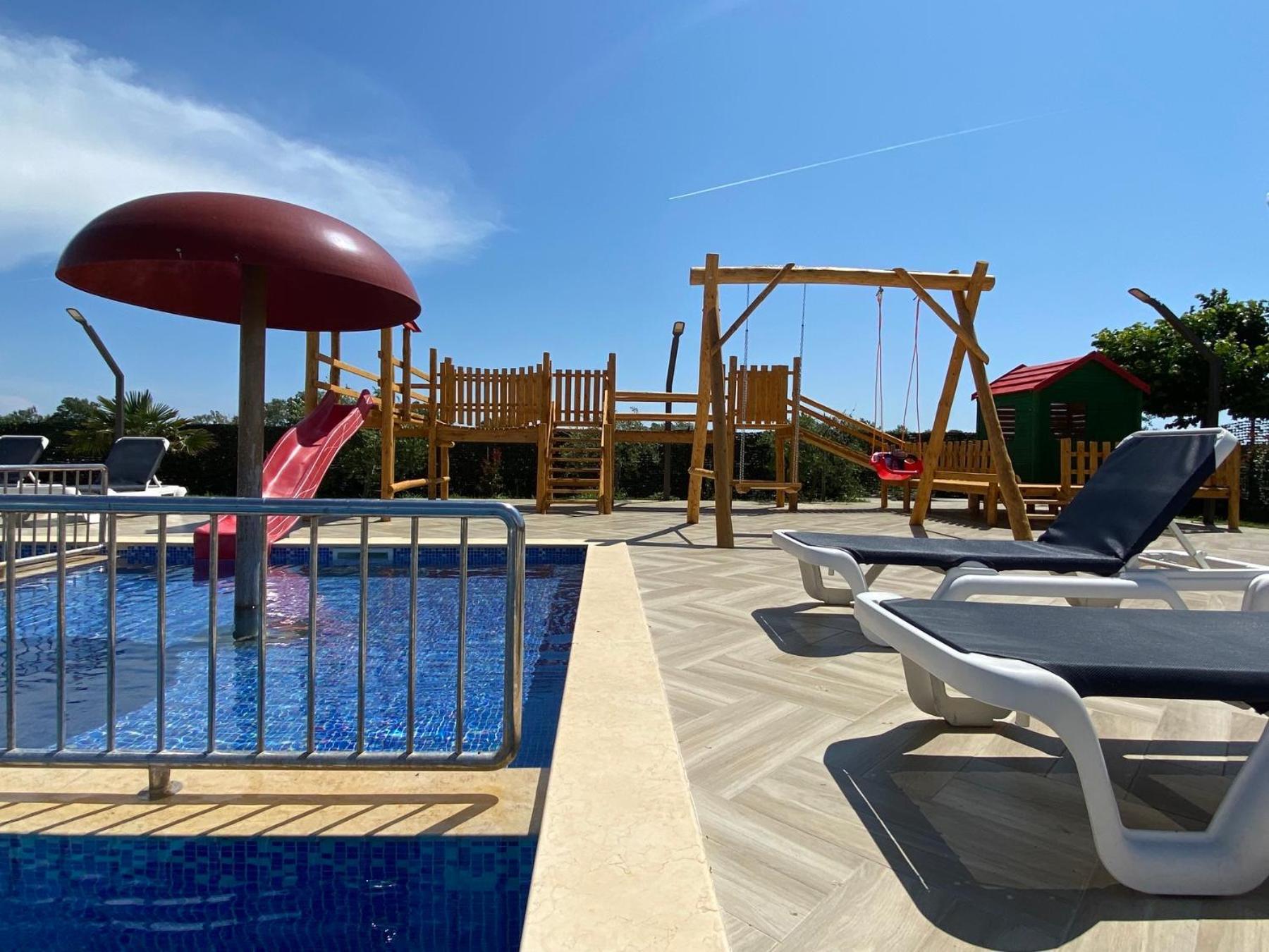 Imperial Family Resort 울친 외부 사진